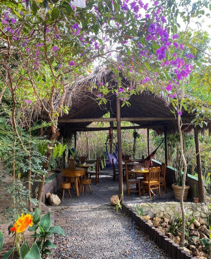 Pousada Rancho Dos Ipes Алту-Параизу-ди-Гояс Экстерьер фото