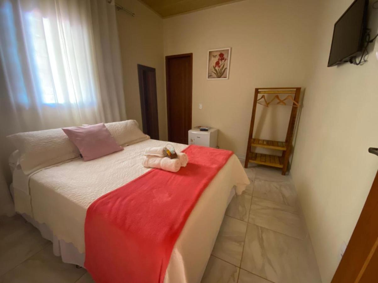 Pousada Rancho Dos Ipes Алту-Параизу-ди-Гояс Экстерьер фото